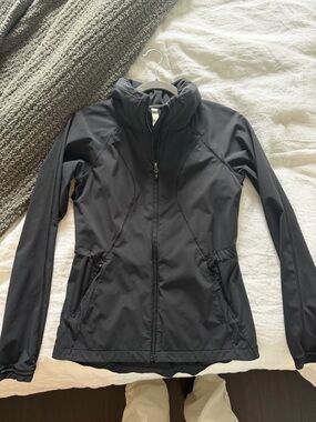 lululemon athletica Black Softshell Utility Jacket size 4
